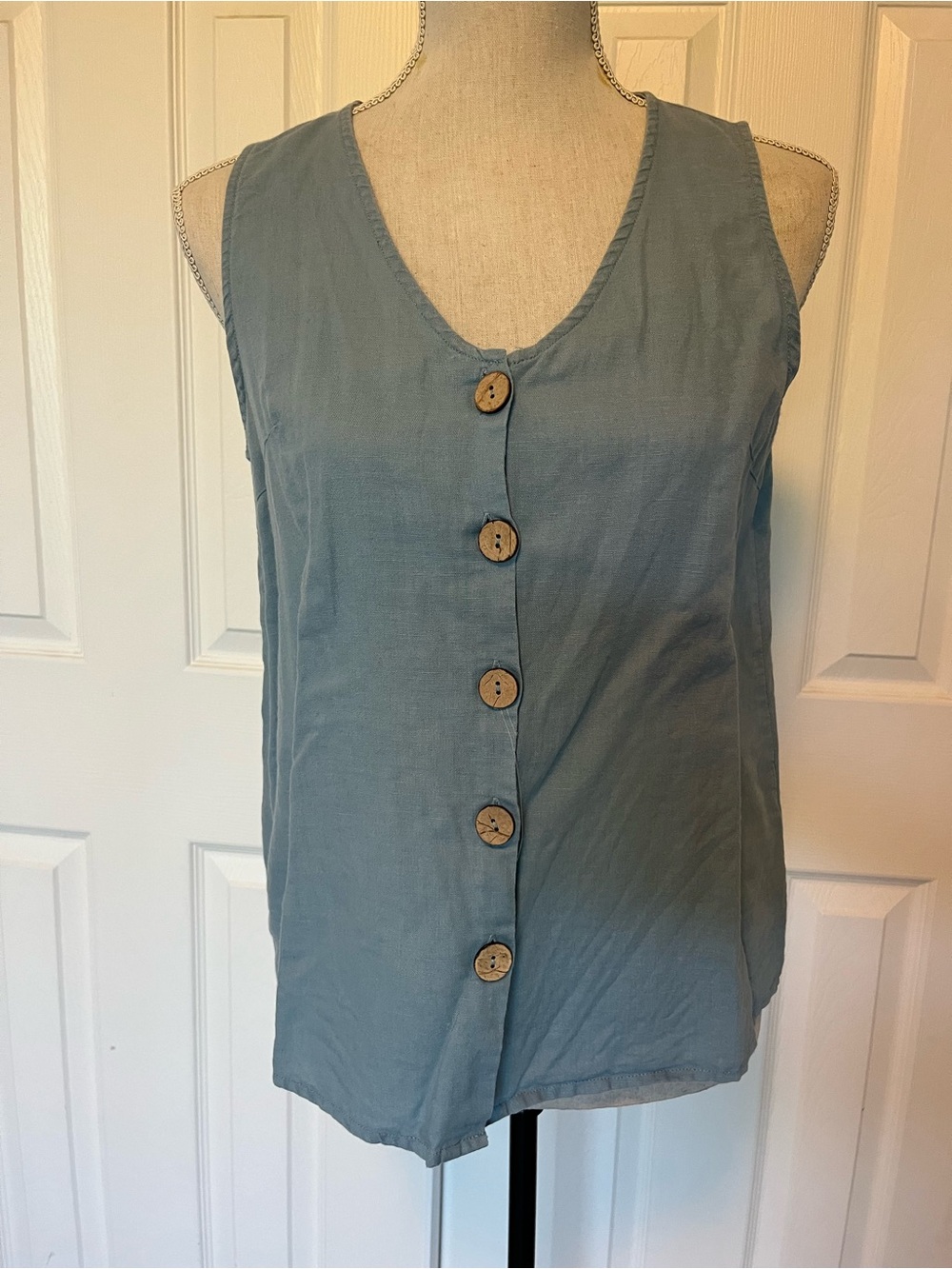 Sleeveless V-Neck Button Front Tank Top in Dusty Blue